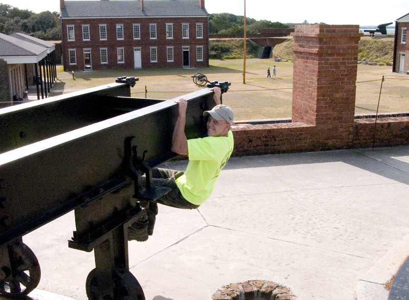 FT.CLINCH_11.29.08_027