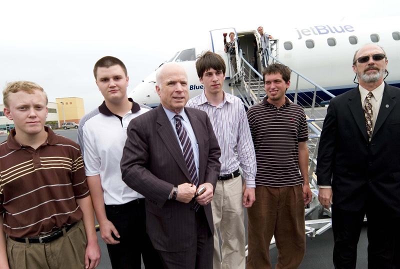 SEN._JOHN_McCAIN_04.02-03.08_033