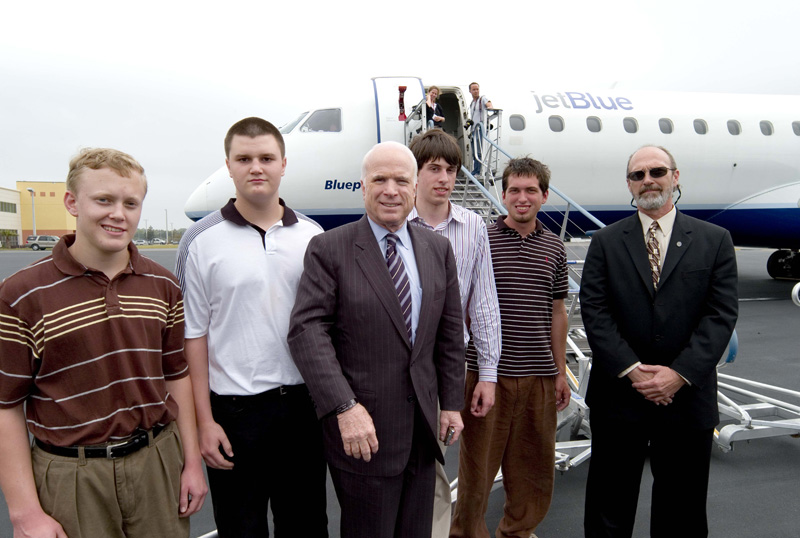 SEN._JOHN_McCAIN_04.02-03.08_034