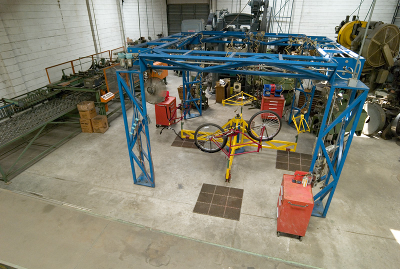 CUBE BICYCLE ASSEMBLY LINE_006